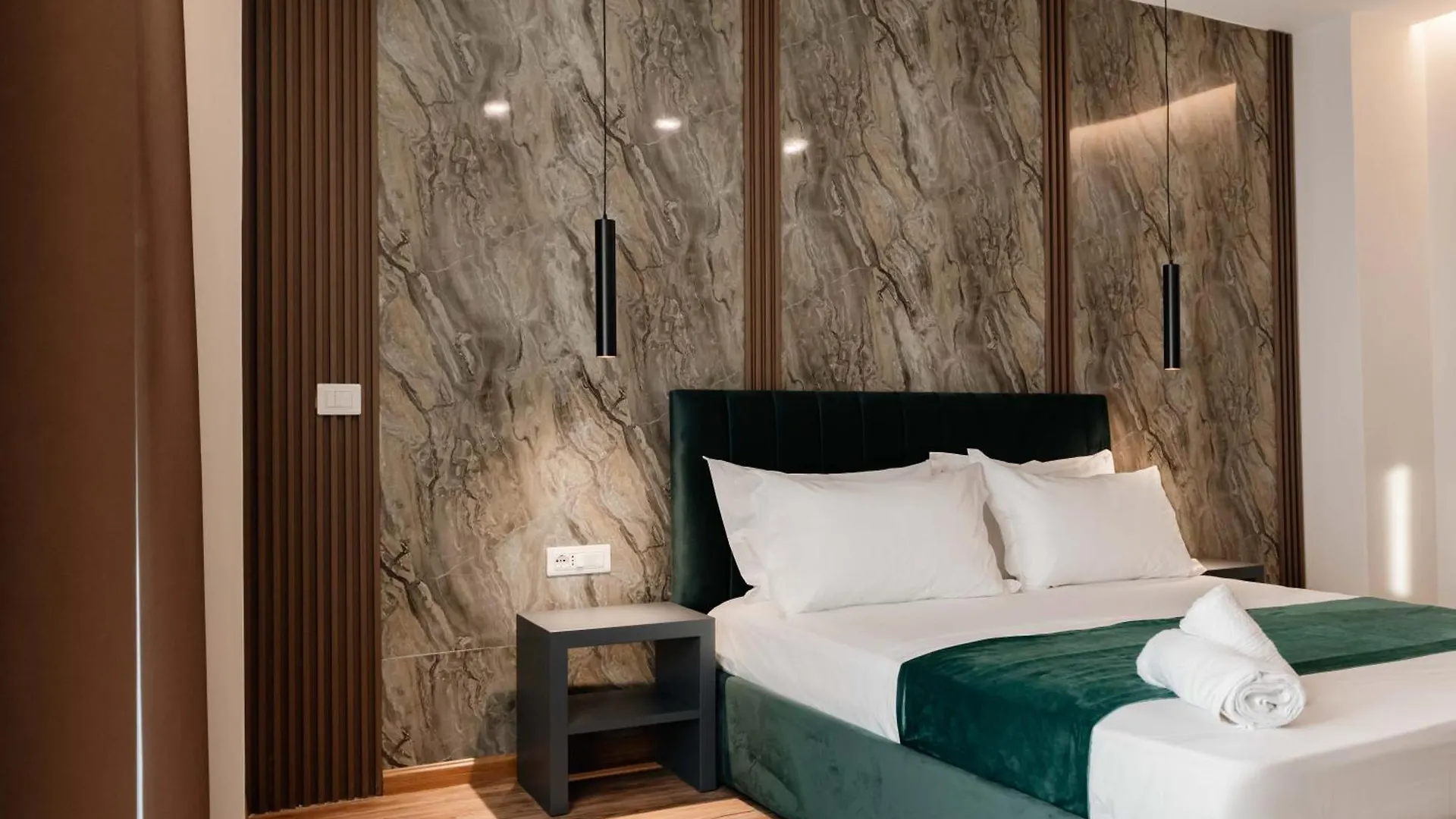 Aks Hotel Durrës