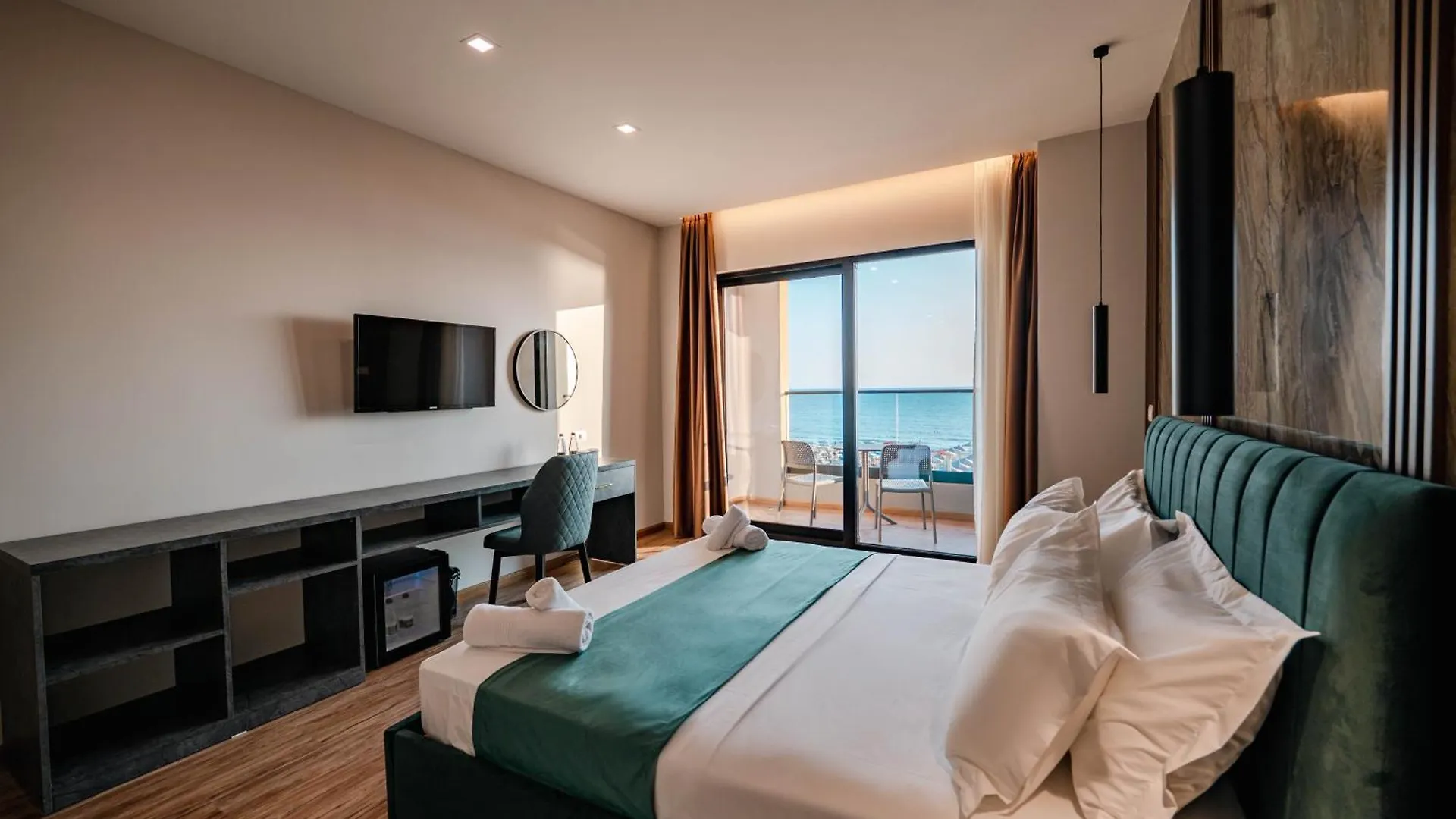 Aks Hotel Durrës