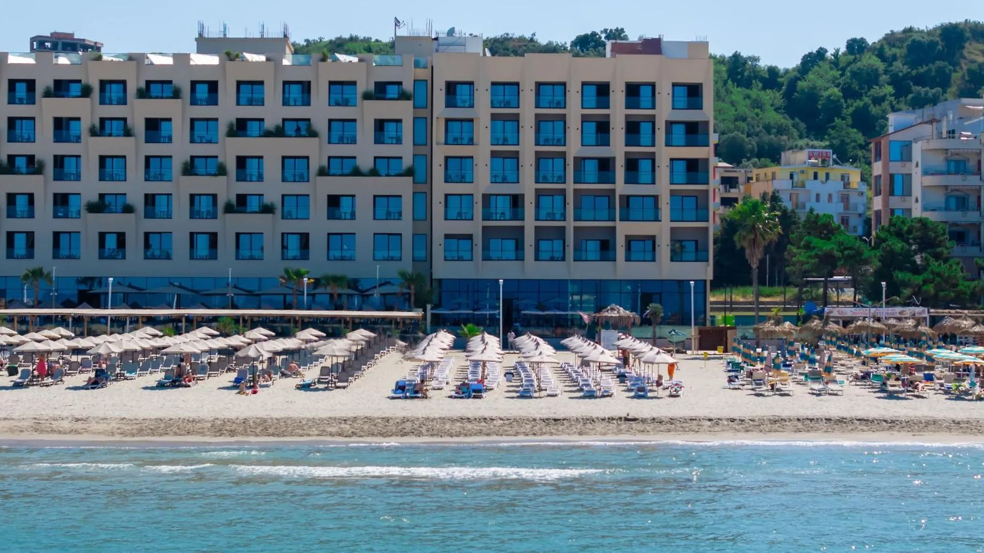 Aks Hotel Durrës 4*,  Albania